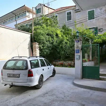 Daire Terrace - Free Parking, Brand New