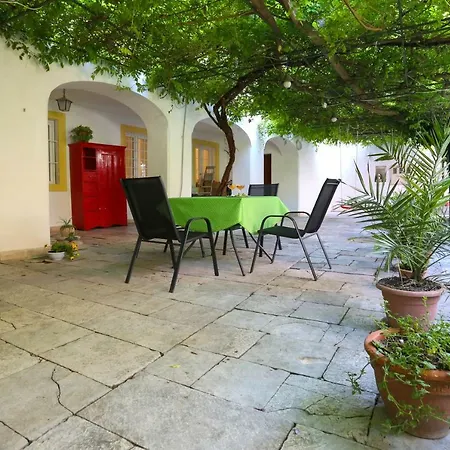 Daire Terrace - Free Parking, Brand New *